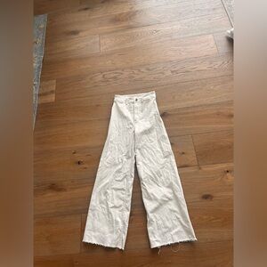 Cute wide leg white/cream jean/denim. Size 24.